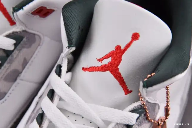 One Kick Retro Wings Jordan 3 HM6993-100 0608